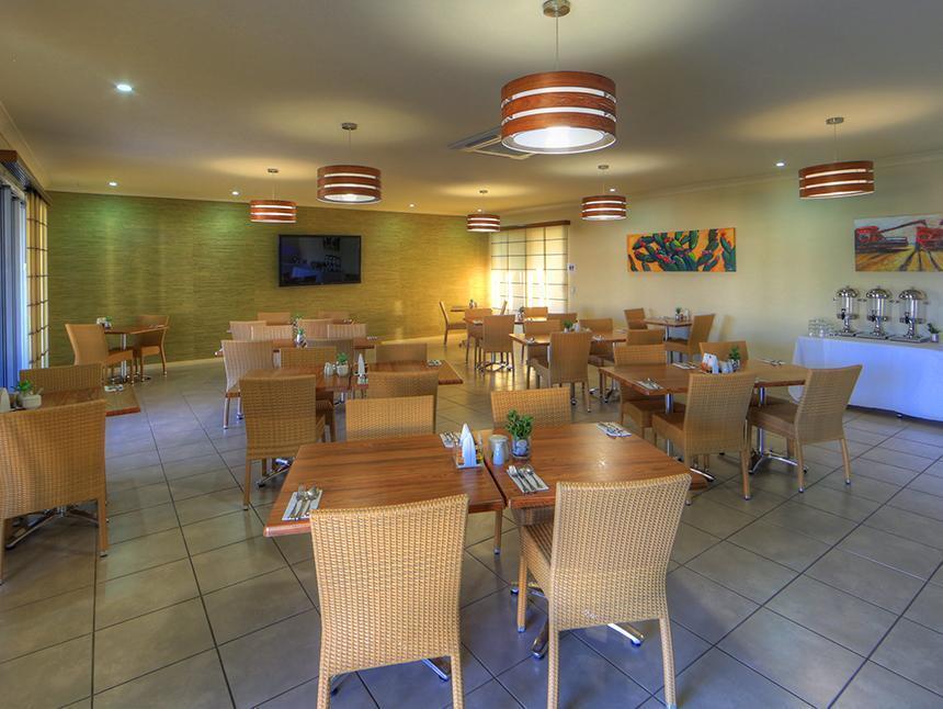 Chinchilla Motor Inn Bagian luar foto
